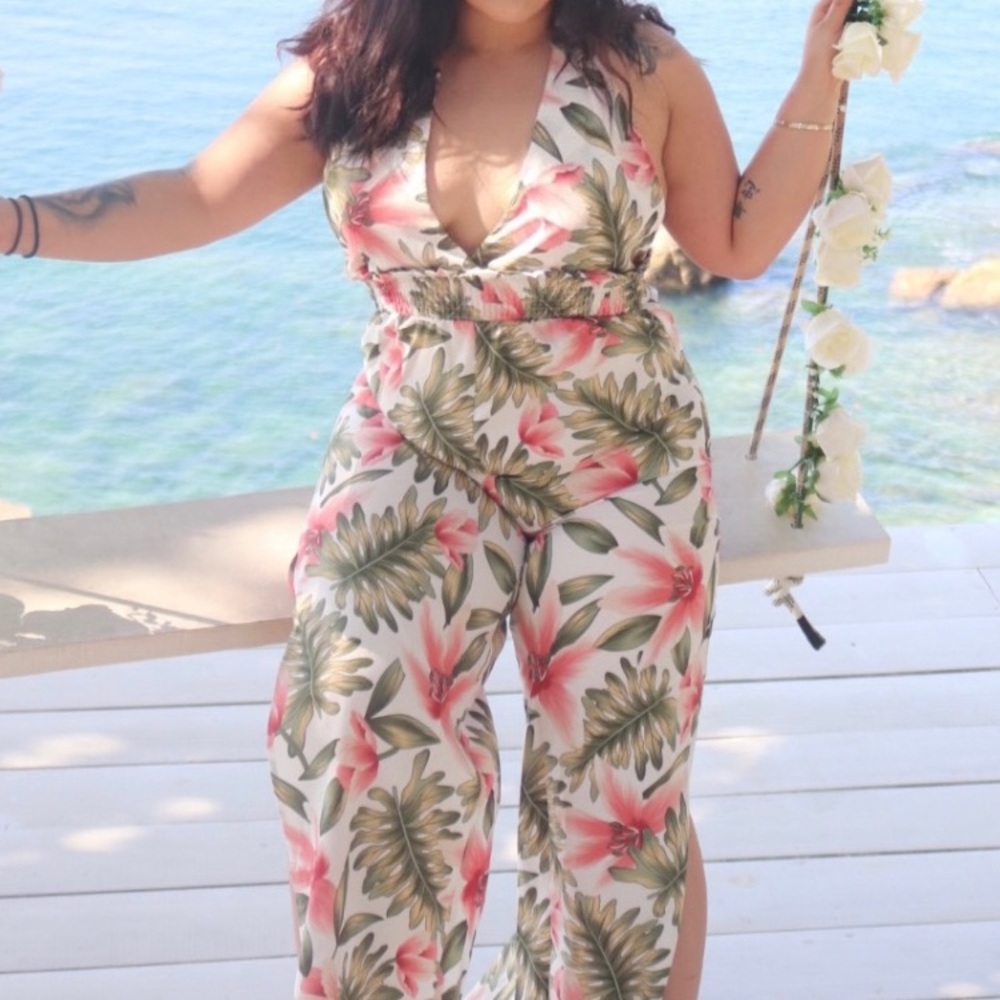 Tropical jumpsuit 🌴✨